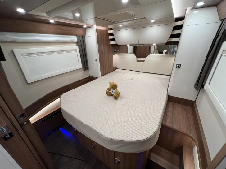 Fahrzeugbild Carthago chic e-line I 51 QB DA Mercedes (321) #26