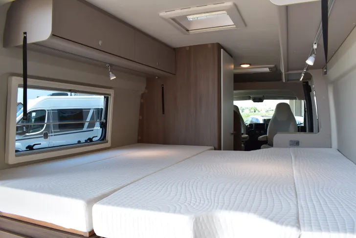 Fahrzeugbild Carado CV 640 Längsbetten, Markise, ab Juni #41