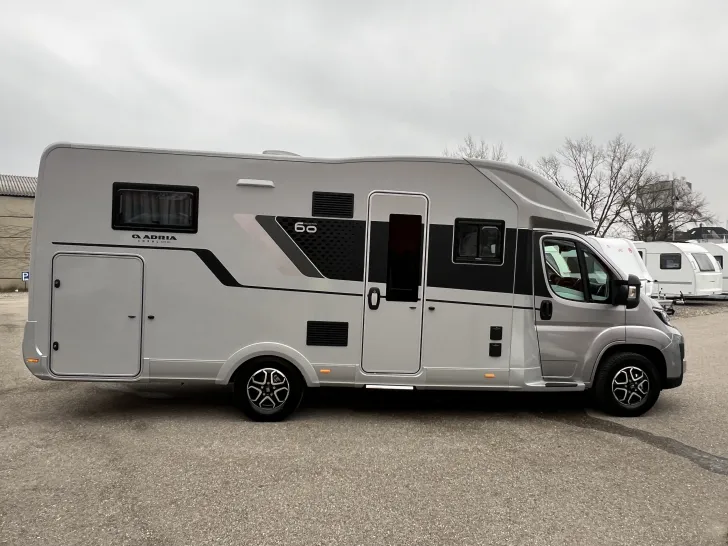 Fahrzeugbild Adria Coral 670 DL 60 Years -- AUTOMATIC -- #10