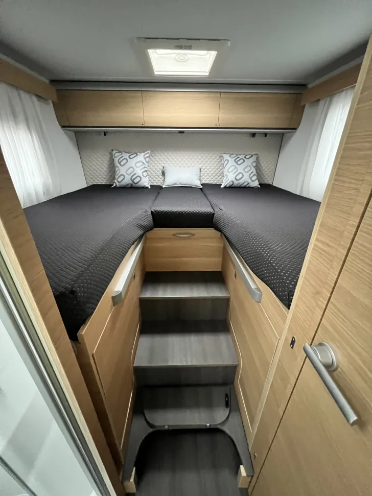 Fahrzeugbild Adria Coral 670 DL 60 Years -- AUTOMATIC -- #33