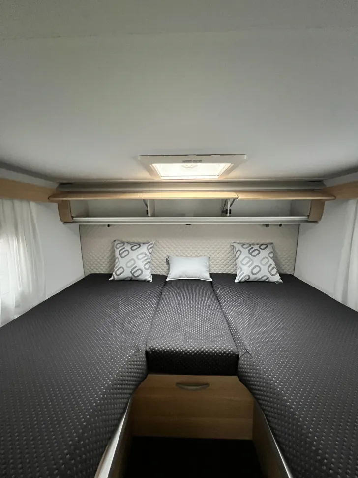 Fahrzeugbild Adria Coral 670 DL 60 Years -- AUTOMATIC -- #36