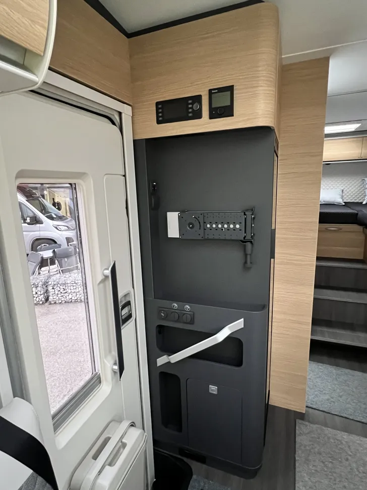 Fahrzeugbild Adria Coral 670 DL 60 Years -- AUTOMATIC -- #41