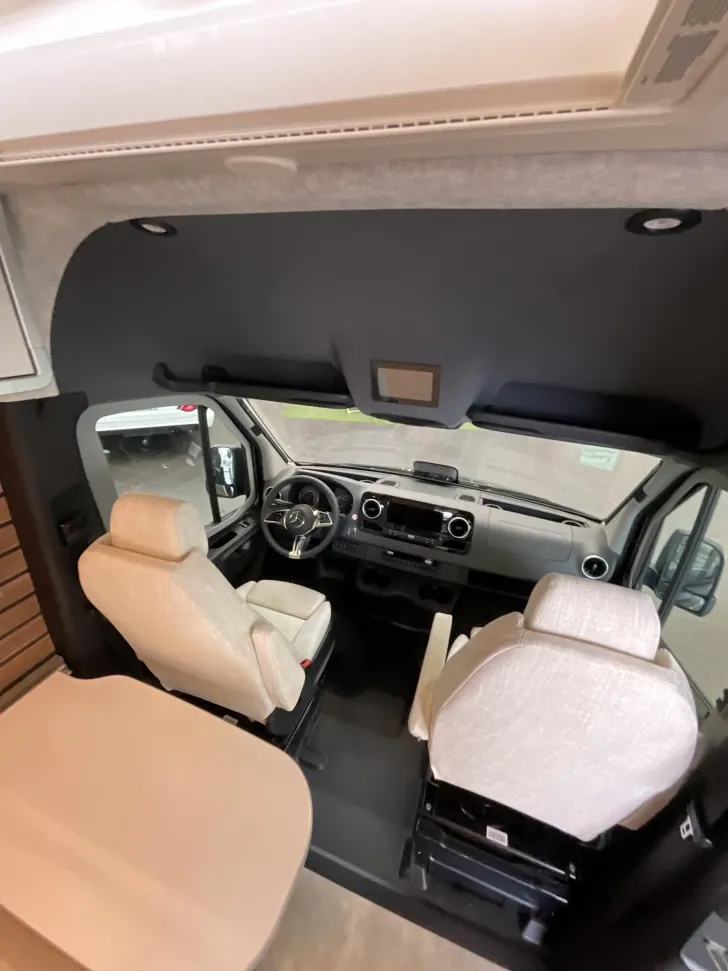 Fahrzeugbild Hymer Grand Canyon S CrossOver 600 #9