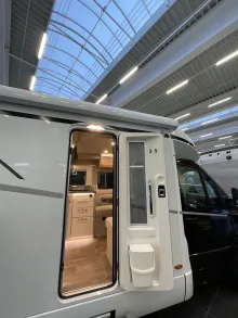 Fahrzeugbild Hymer Tramp S 685 Dieselheizung, Winterpaket, Hubbett #4