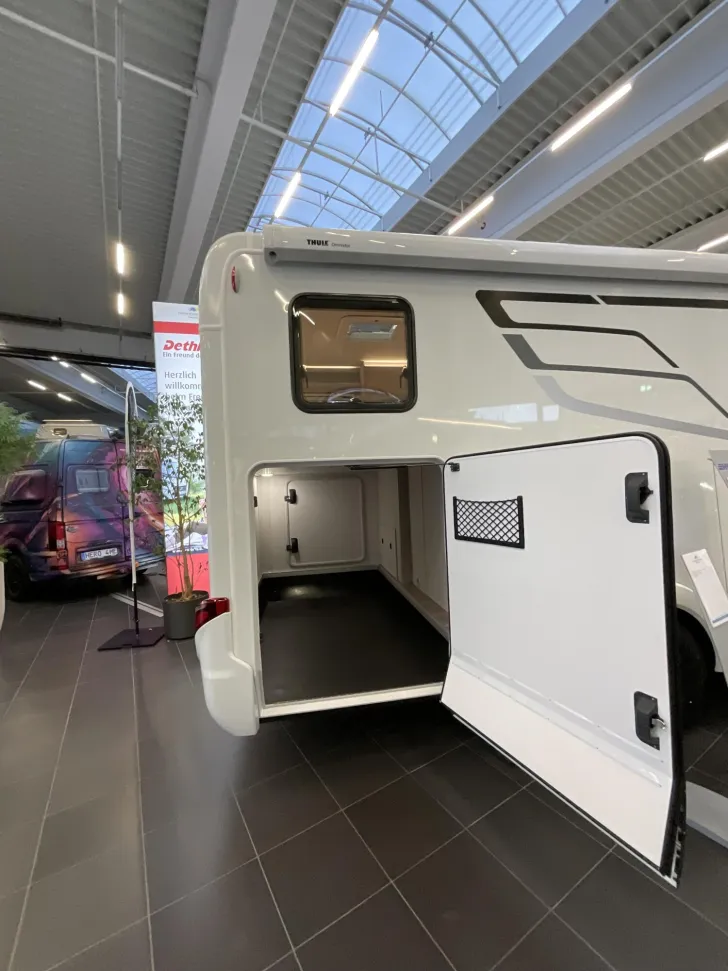 Fahrzeugbild Hymer Tramp S 685 Dieselheizung, Winterpaket, Hubbett #6