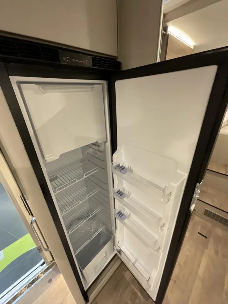 Fahrzeugbild Hymer Tramp S 685 Dieselheizung, Winterpaket, Hubbett #16