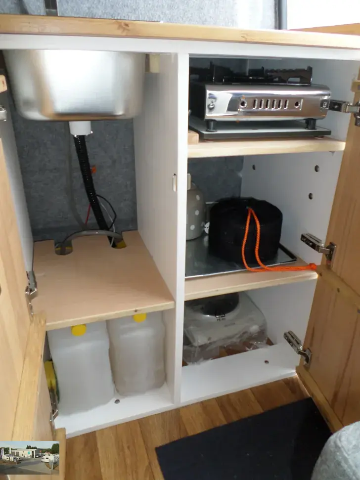 Fahrzeugbild Ford Transit Custom L2 - H2 - 2,0 l Diesel VK 15 -Yachtausbau! der Hammer #8