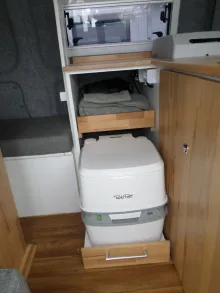 Fahrzeugbild Ford Transit Custom L2 - H2 - 2,0 l Diesel VK 15 -Yachtausbau! der Hammer #11