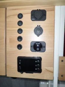 Fahrzeugbild Ford Transit Custom L2 - H2 - 2,0 l Diesel VK 15 -Yachtausbau! der Hammer #12