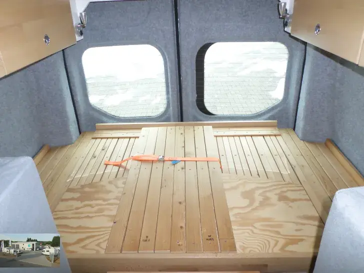 Fahrzeugbild Ford Transit Custom L2 - H2 - 2,0 l Diesel VK 15 -Yachtausbau! der Hammer #18