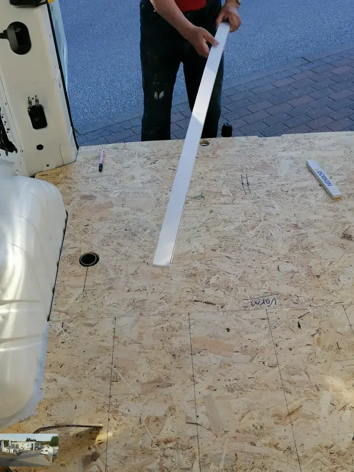 Fahrzeugbild Ford Transit Custom L2 - H2 - 2,0 l Diesel VK 15 -Yachtausbau! der Hammer #50