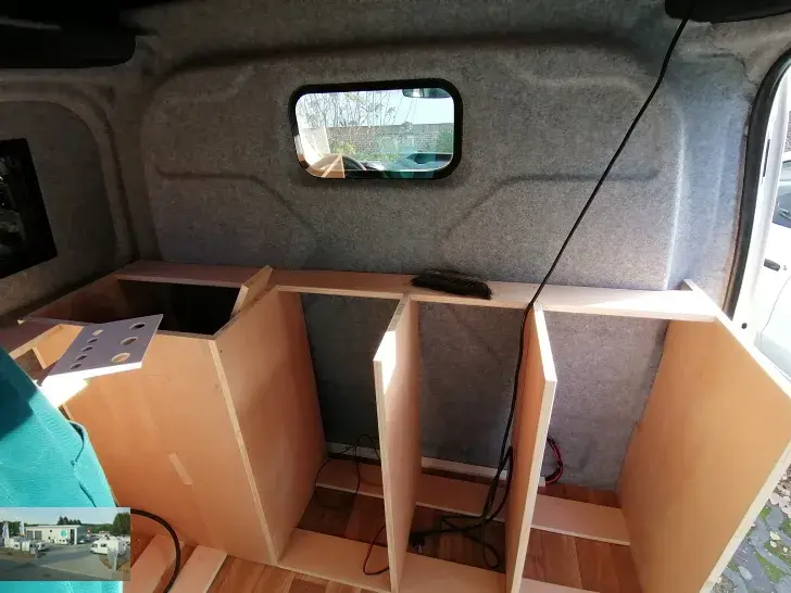 Fahrzeugbild Ford Transit Custom L2 - H2 - 2,0 l Diesel VK 15 -Yachtausbau! der Hammer #78