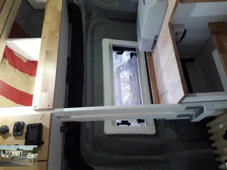 Fahrzeugbild Ford Transit Custom L2 - H2 - 2,0 l Diesel VK 15 -Yachtausbau! der Hammer #88