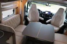 Fahrzeugbild Bürstner T 727 G AT9G+Ex Mieter+Hubbett+TV+SAT&Solar #9