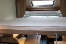 Fahrzeugbild Bürstner T 727 G AT9G+Ex Mieter+Hubbett+TV+SAT&Solar #22