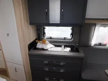 Fahrzeugbild Hobby De Luxe 495 WFB Combi6E, TV-Halter, 1800Kg #9