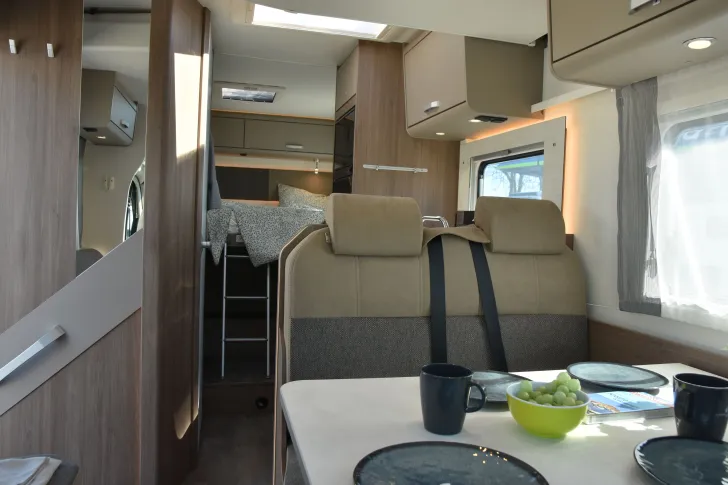 Fahrzeugbild Carado T448 pro+ 180 PS | Automatik | 5. Sitzpl. #10