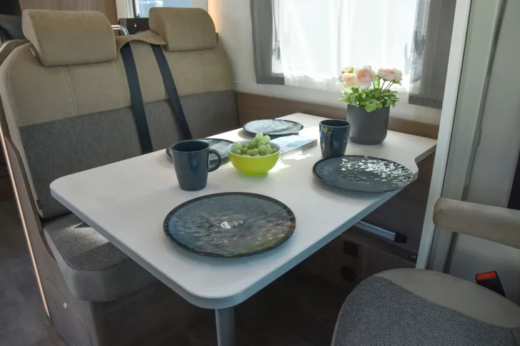 Fahrzeugbild Carado T448 pro+ 180 PS | Automatik | 5. Sitzpl. #11