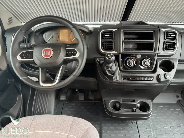 Fahrzeugbild Malibu Van Comfort 640 LE Hausmesse Kledo Aktion #48