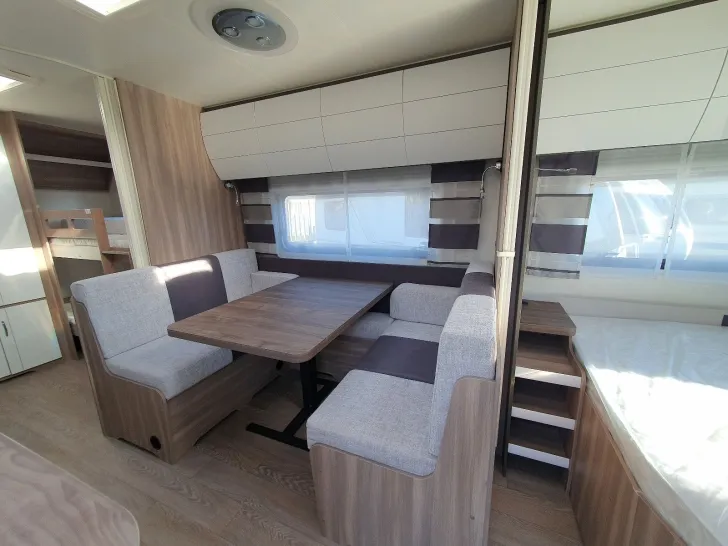 Fahrzeugbild Hobby Excellent Edition 545 KMF 2.000 kg TV-Halterung! #11
