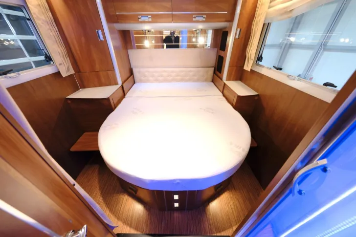 Fahrzeugbild Laika Kreos 4012/Queensbett+Hubbett/2xKlima/Solar/Mark #12