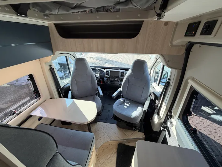 Fahrzeugbild Challenger Van Break Edition V114S Aufstelldach 5,40m 2026 #26