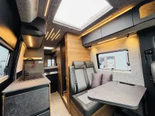 Sicht vorne-hinten Adria Supertwin 700 SGX WS beh. * AHK * LED * 26