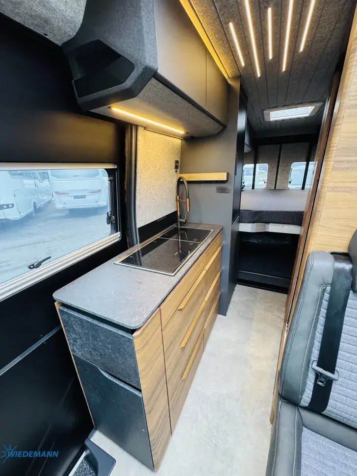 Küchen Adria Supertwin 700 SGX WS beh. * AHK * LED * 26