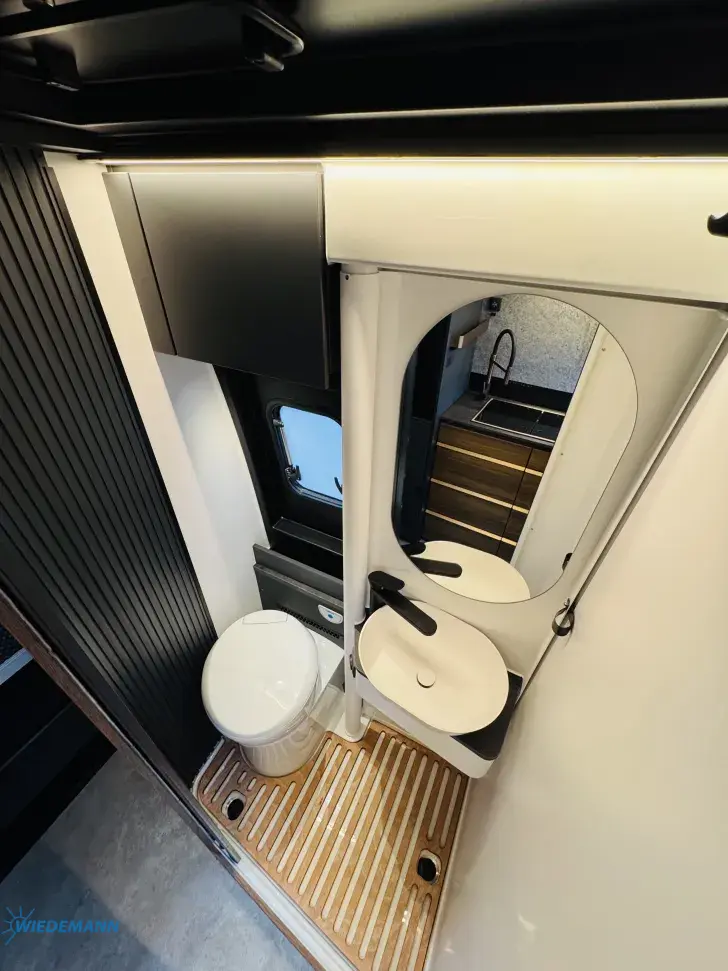 Toilette Adria Supertwin 700 SGX WS beh. * AHK * LED * 26