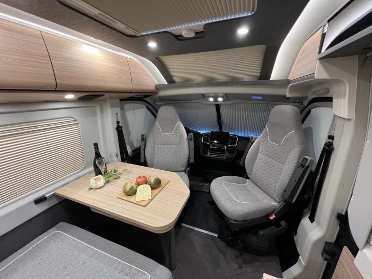 Fahrzeugbild Malibu Van first class - two rooms GT skyview 640 LE RB Fiat (726) #13