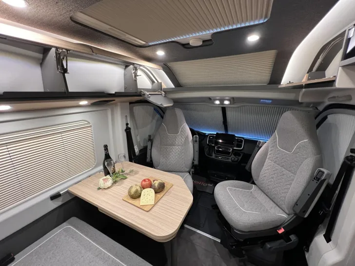 Fahrzeugbild Malibu Van first class - two rooms GT skyview 640 LE RB Fiat (726) #14