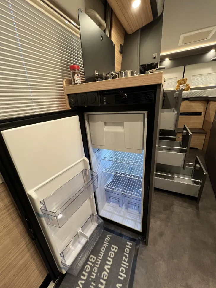 Fahrzeugbild Malibu Van first class - two rooms GT skyview 640 LE RB Fiat (726) #22