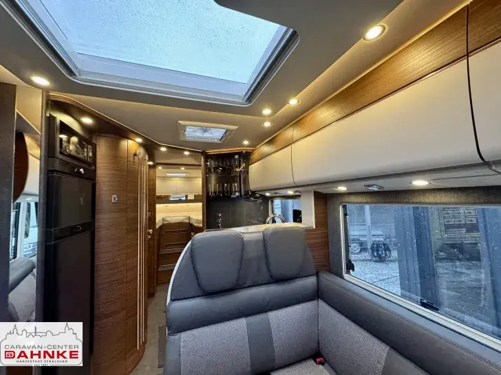 Fahrzeugbild Carthago chic c-line I 4.9 LE L ! Ohne Hubbett ! Markise #9