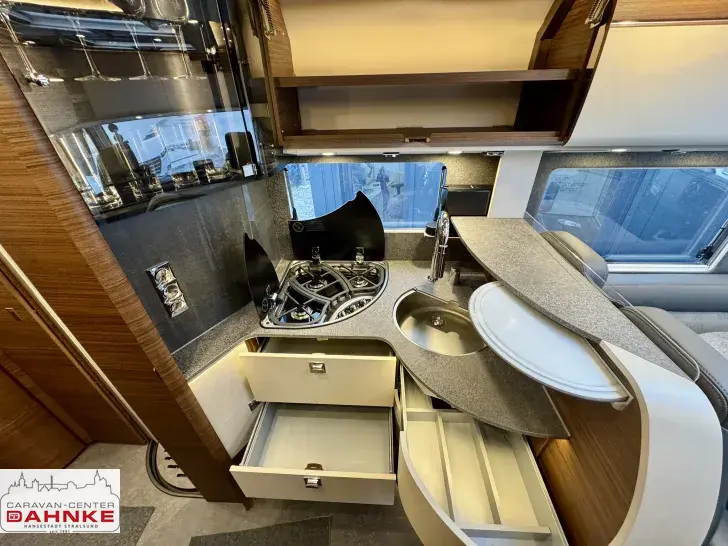 Fahrzeugbild Carthago chic c-line I 4.9 LE L ! Ohne Hubbett ! Markise #15