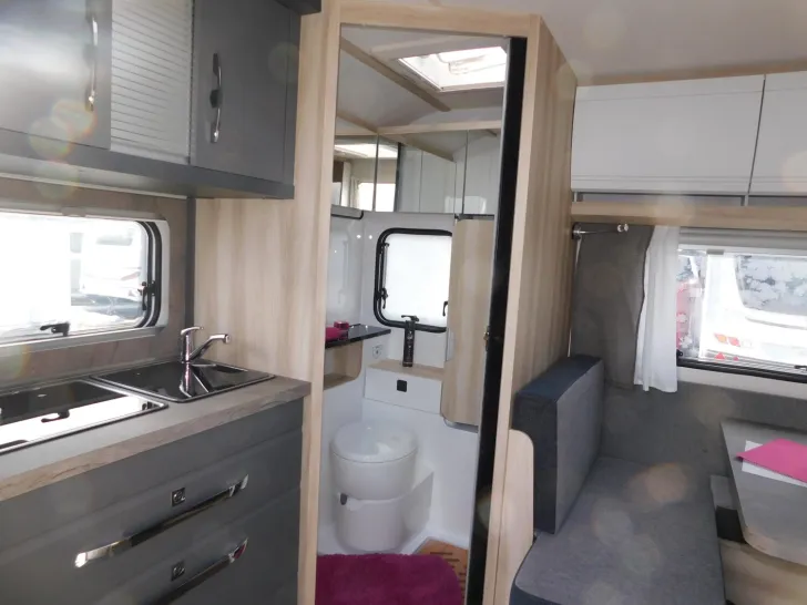 Fahrzeugbild De Luxe 460 SFf 2026er, TV-Halter, Hobby-Connect #7