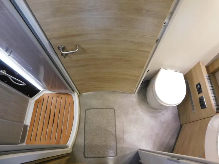 Fahrzeugbild Dethleffs Globetrotter XXL A 9000-2 EB Vollausstattung ! #20