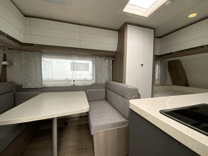 Fahrzeugbild Hobby OnTour 390 SF 1.500 kg, Ambientebeleuchtung #5