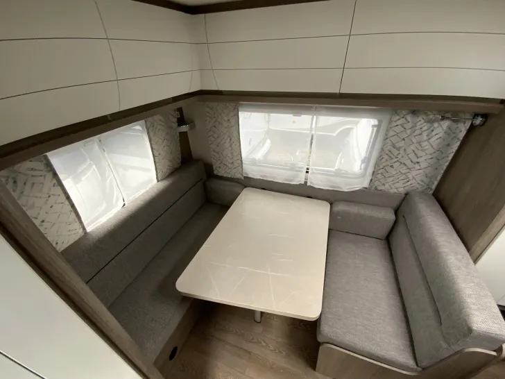 Fahrzeugbild Hobby OnTour 390 SF 1.500 kg, Ambientebeleuchtung #6