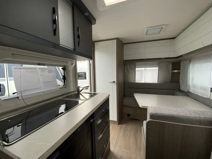 Fahrzeugbild Hobby OnTour 390 SF 1.500 kg, Ambientebeleuchtung #9