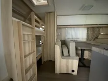 Fahrzeugbild Hobby De Luxe 560 KMFe 2.000 kg, Garage Kinderbett #7