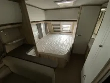 Fahrzeugbild Hobby De Luxe 560 KMFe 2.000 kg, Garage Kinderbett #10