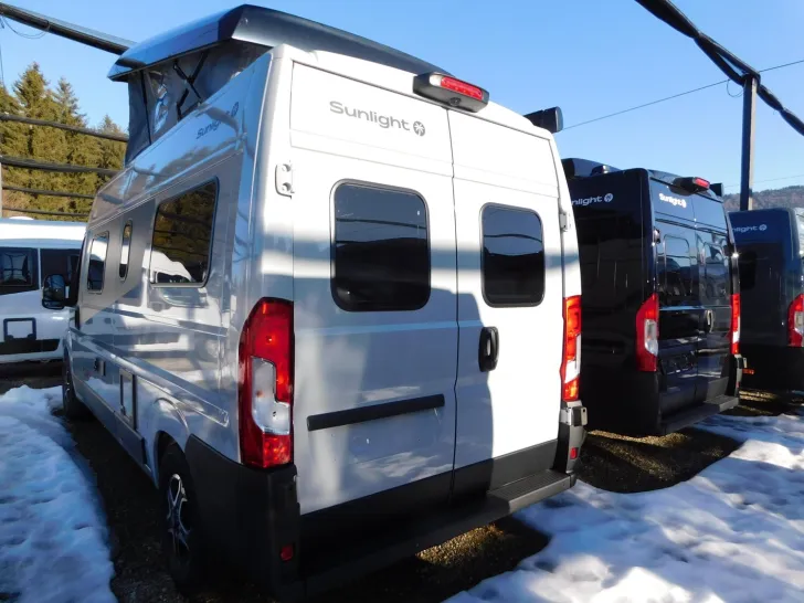 Fahrzeugbild Sunlight Cliff X 600 Schlafdach+ACC+180/Automatik+Combi4D #4