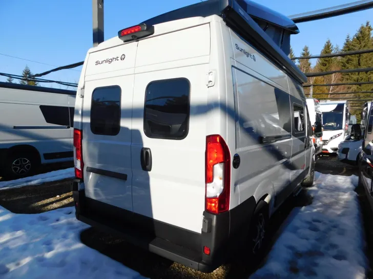 Fahrzeugbild Sunlight Cliff X 600 Schlafdach+ACC+180/Automatik+Combi4D #5
