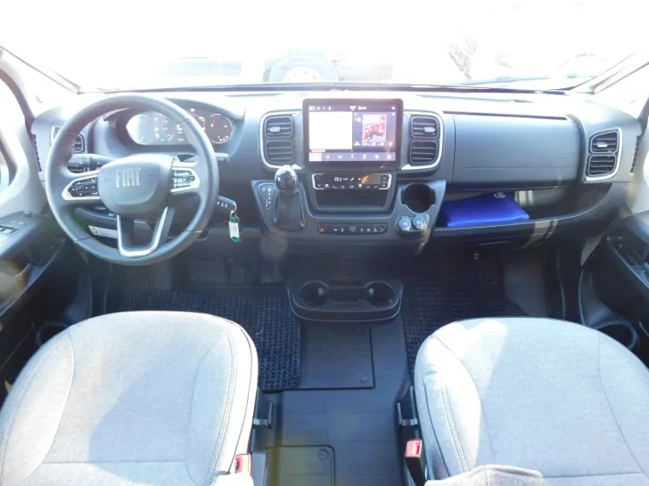 Fahrzeugbild Sunlight Cliff X 600 Schlafdach+ACC+180/Automatik+Combi4D #8