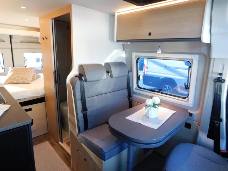 Fahrzeugbild Sunlight Cliff X 600 Schlafdach+ACC+180/Automatik+Combi4D #10