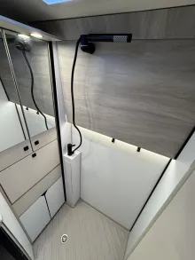 Fahrzeugbild Bürstner Papillon PC 6.0 Kühlbox|Plissee|Drehsitze|140 PS #13