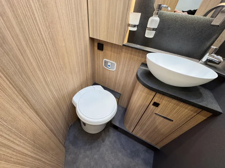 Fahrzeugbild Malibu I 450 RB LE comfort Mercedes #25