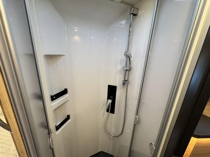 Fahrzeugbild Malibu I 450 RB LE comfort Mercedes #26