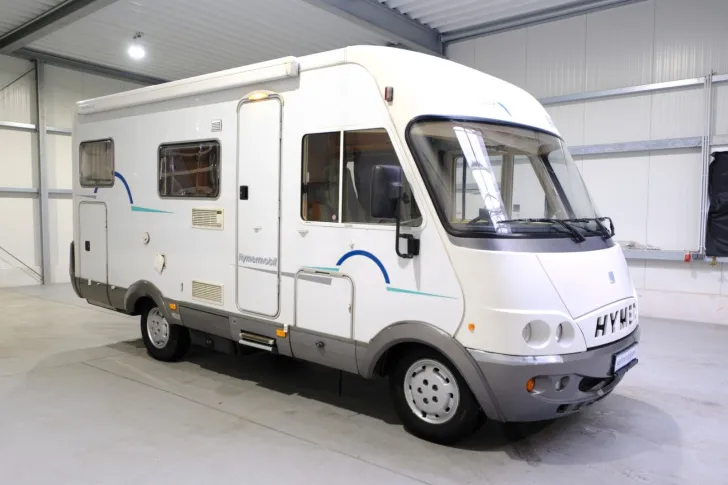 Fahrzeugbild Hymer B 524/Festbett+Hubbett/Garage/Solar/Markise #3