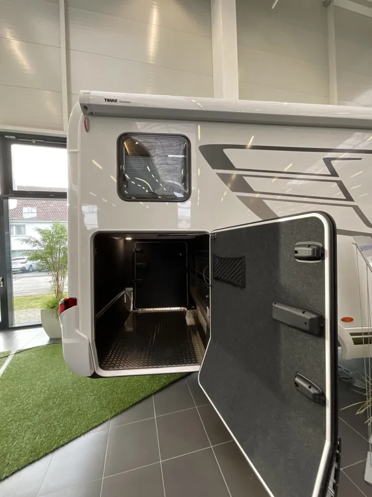 Fahrzeugbild Hymer B-Klasse MC I 600 Dieselheizung, GFK, Router #5